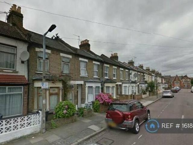 House for rent in Lyons, Greater London