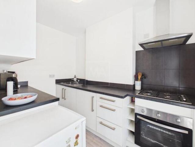 Flat for rent in Warrington