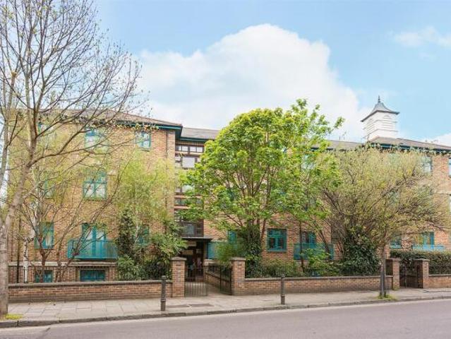 Flat for rent in Cat Hill