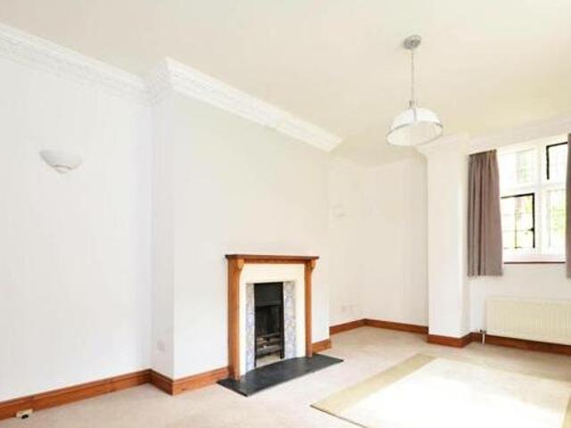 House for rent in Surrey