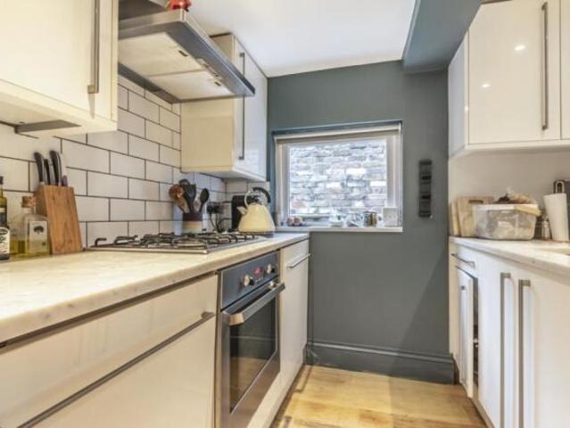 Flat for rent in Cat Hill