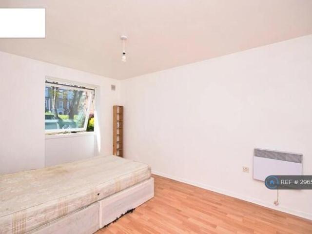 Flat for rent in Cat Hill