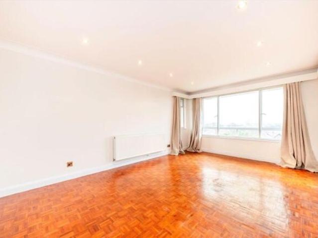Flat for rent in Ealing, Greater London