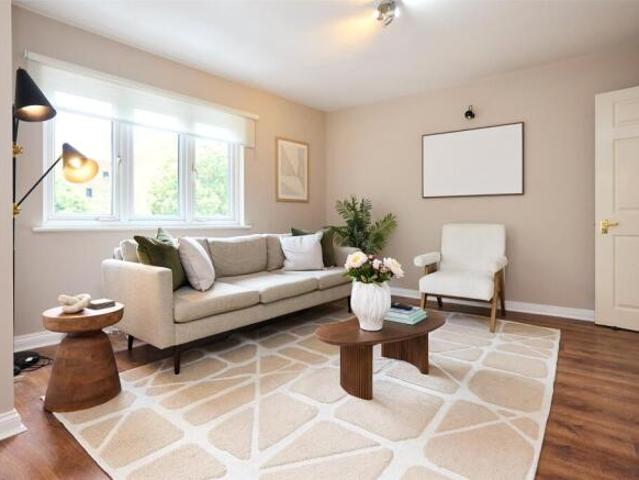 Flat for rent in Cat Hill