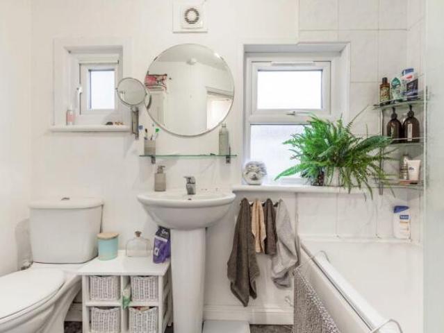 Flat for rent in Tooting Graveney, Isle Of Man