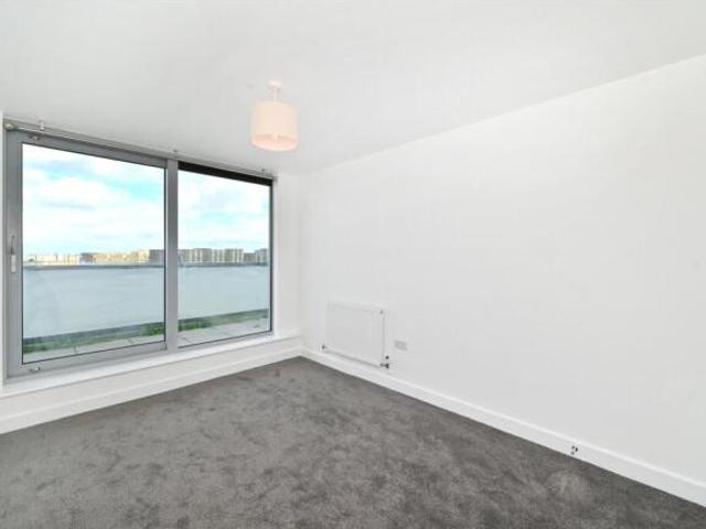 Flat for rent in Thamesmead, Greater London