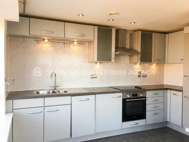 Flat for rent in Greater London