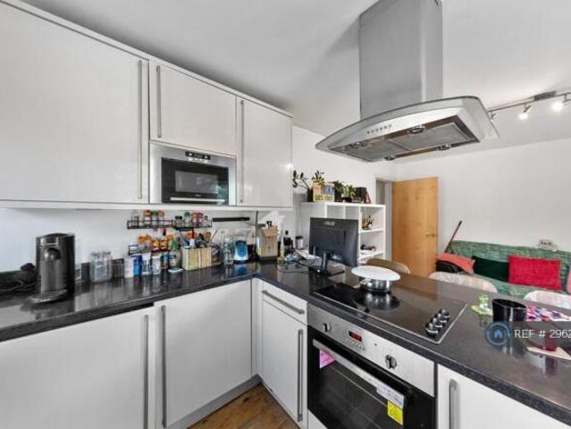 Flat for rent in Cat Hill