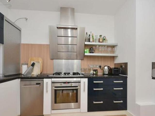 House for rent in Surrey, England