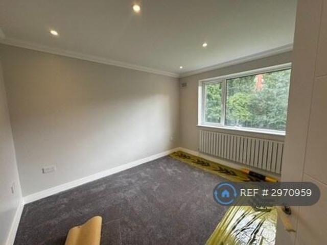 Flat for rent in Cat Hill
