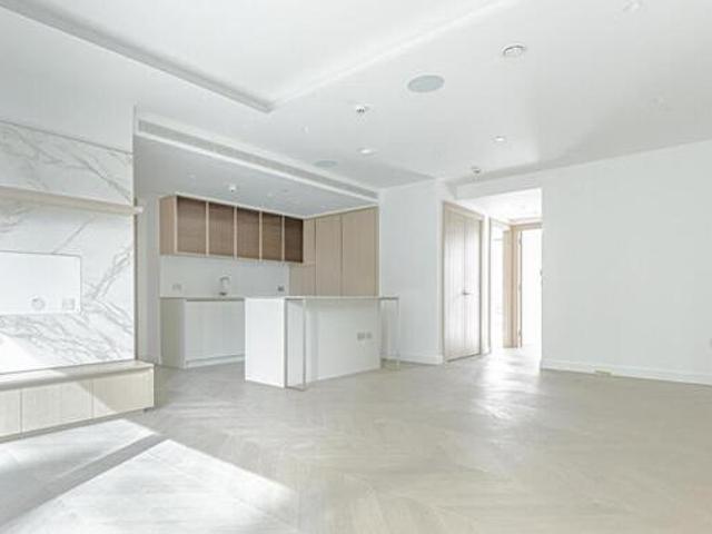 House for sale in Aldgate, Greater London