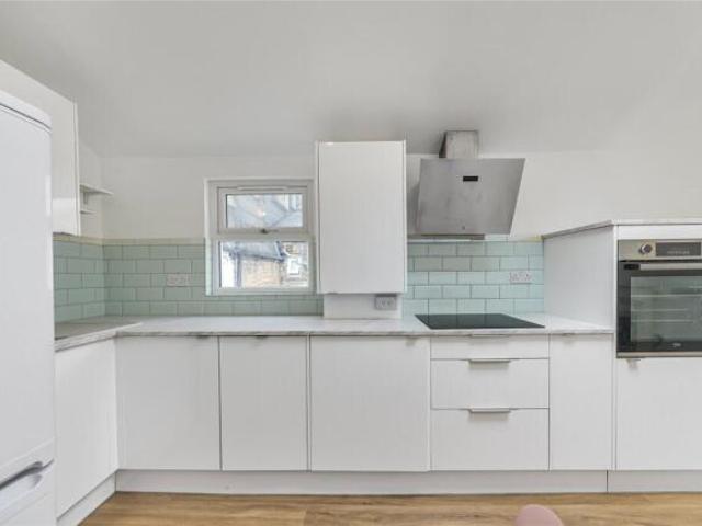 Flat for rent in Cat Hill