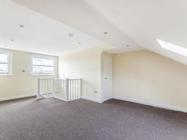 Flat for rent in Tooting, Greater London