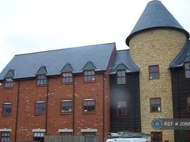House for rent in Lyons, Greater London