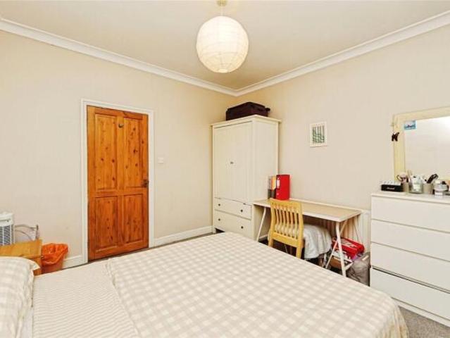Flat for rent in Cat Hill, England