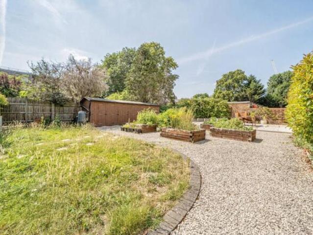 Flat for rent in Ealing, Greater London