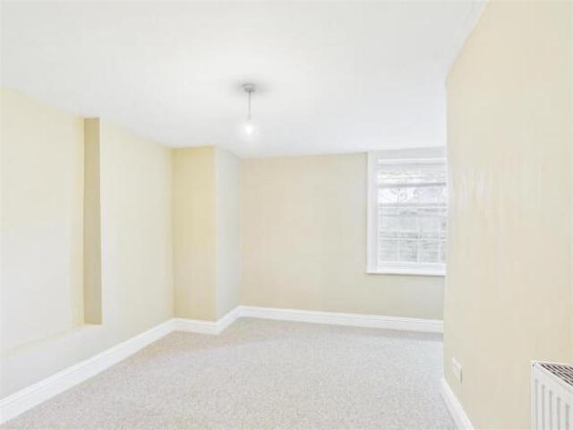 Flat for rent in Golden Valley, Gloucestershire