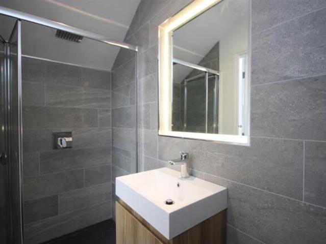 Flat for rent in Rawdon, Leeds