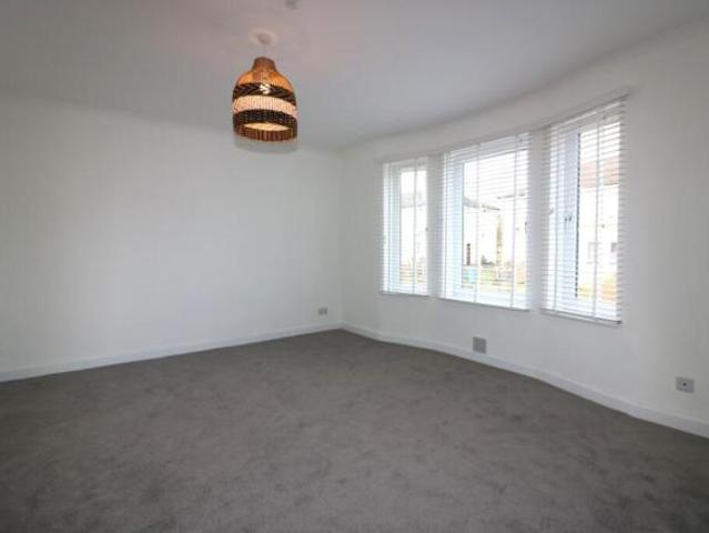 Flat for rent in Riddrie, Scotland