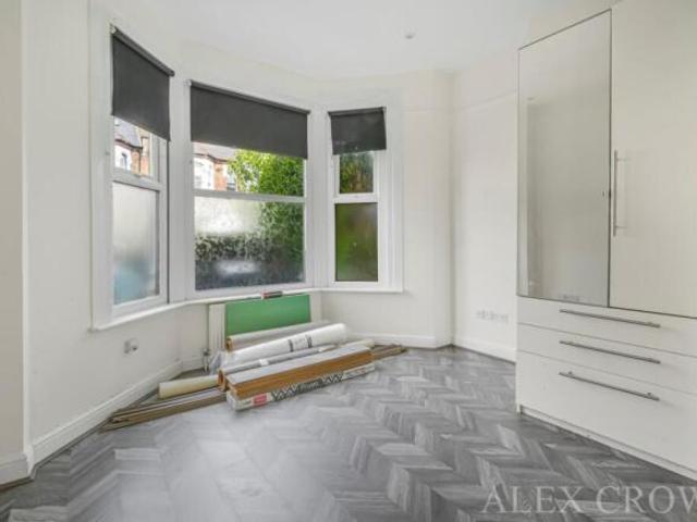 Flat for rent in The Rise, Isle Of Man