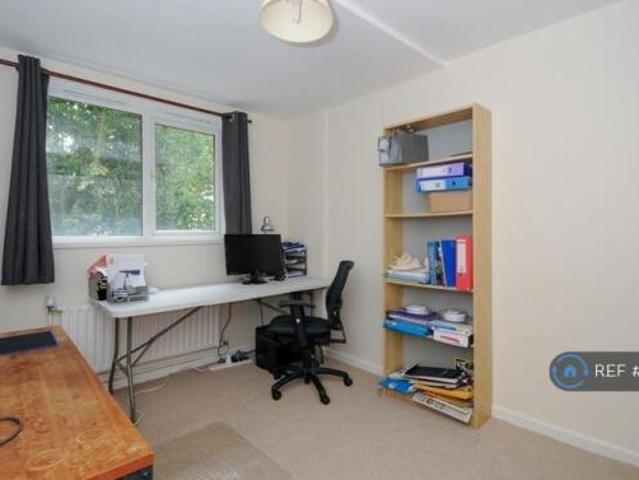 Flat for rent in Cat Hill