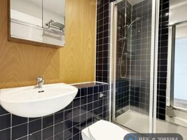 Flat for rent in Cat Hill
