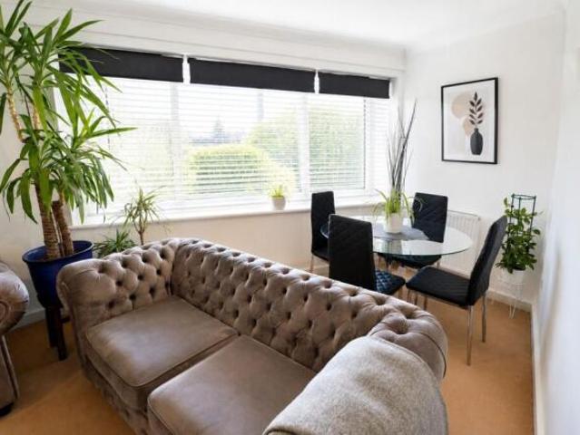 Flat for rent in London Borough of Merton, South Wimbledon