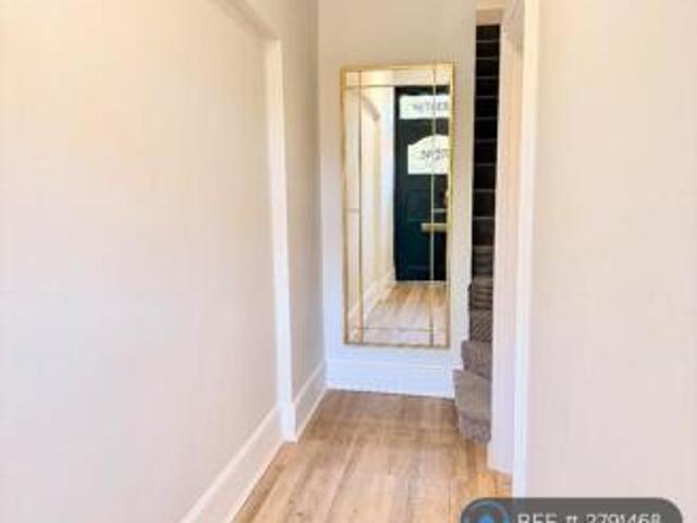 Flat for rent in Cat Hill