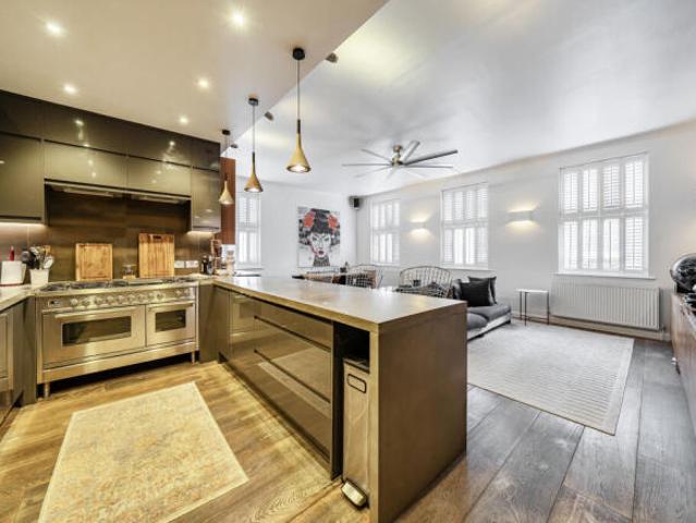 Flat for rent in Cat Hill