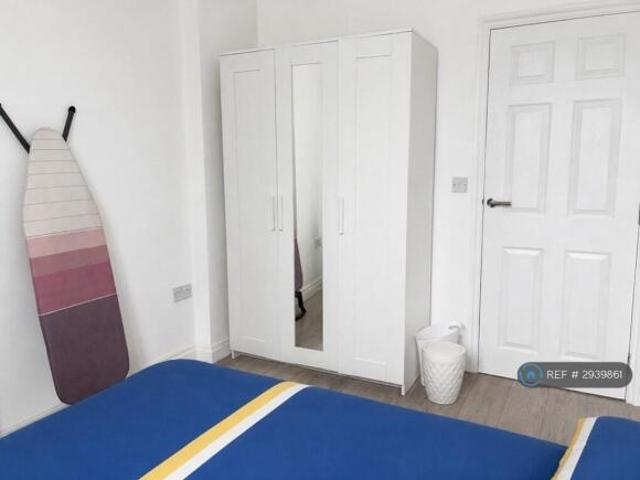 Flat for rent in Chatham, Medway