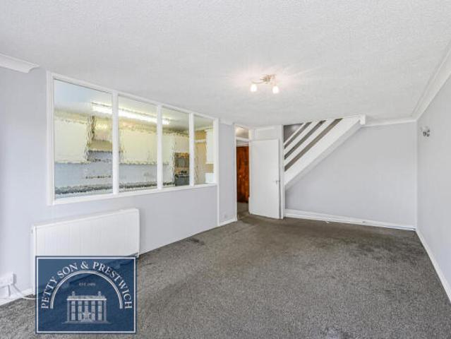 Flat for rent in London Borough of Redbridge, Greater London