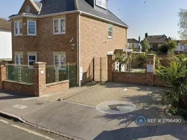 House for rent in London Borough of Croydon, Addiscombe