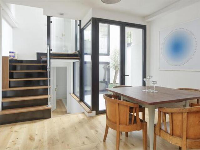 Flat for rent in Cat Hill