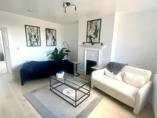 House for rent in Lawford, Dale Hill