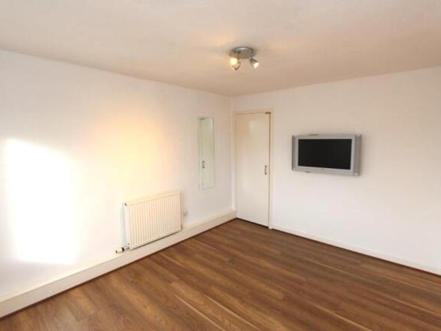 Flat for rent in Northfield, Scotland