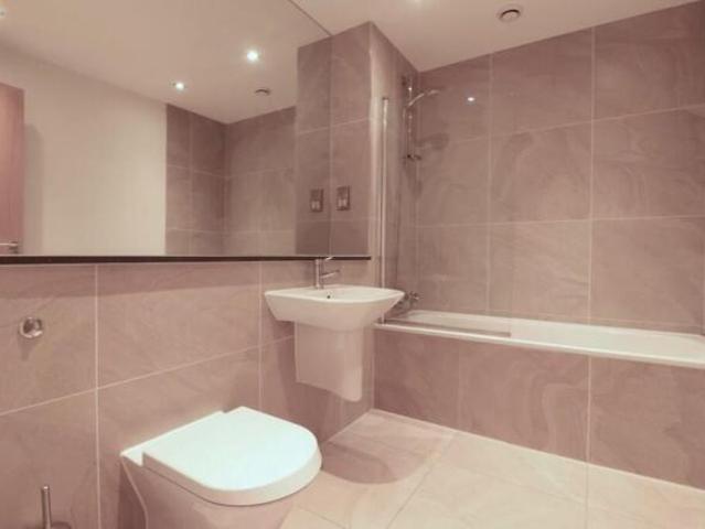 Flat for rent in Streatham, Greater London