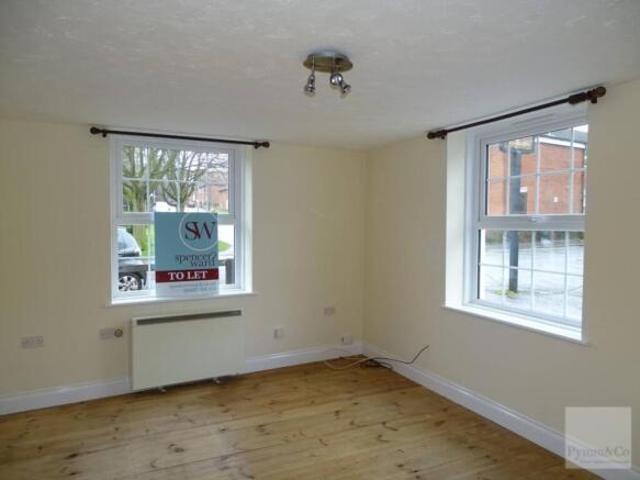 Flat for rent in Heigham Grove, East Bank