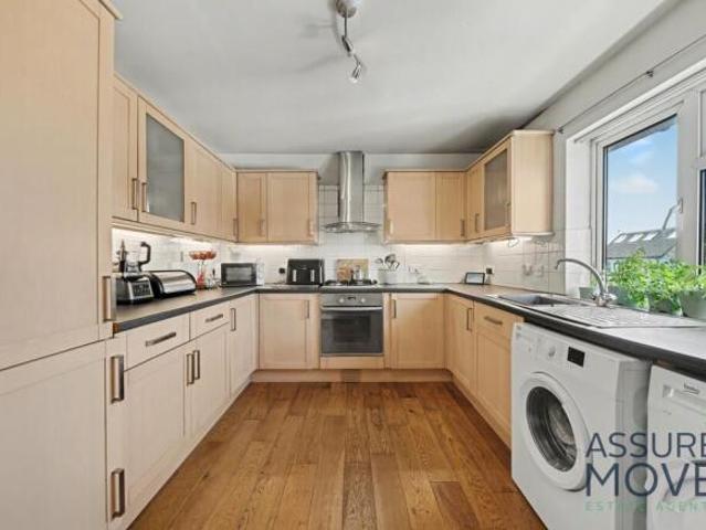Flat for rent in Cat Hill