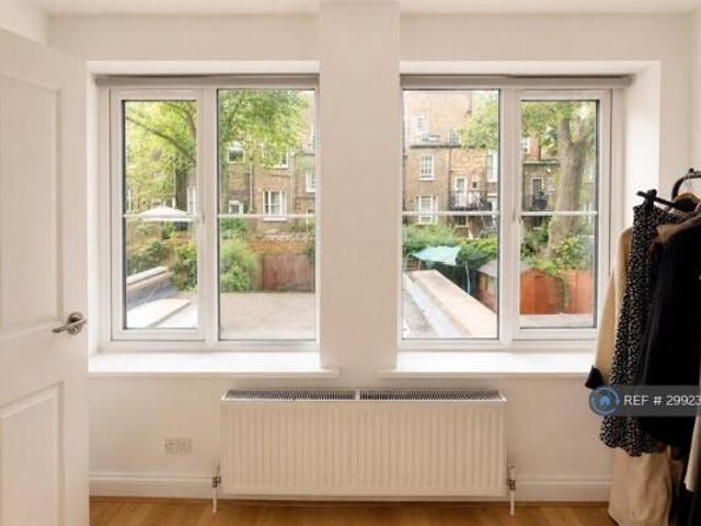 Flat for rent in Cat Hill