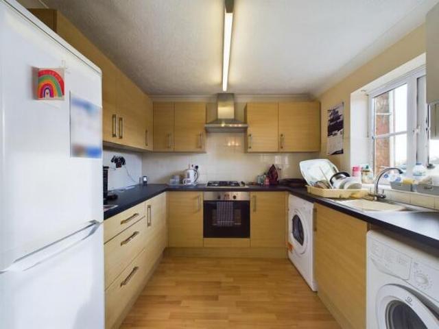 Flat for rent in Mount Wise