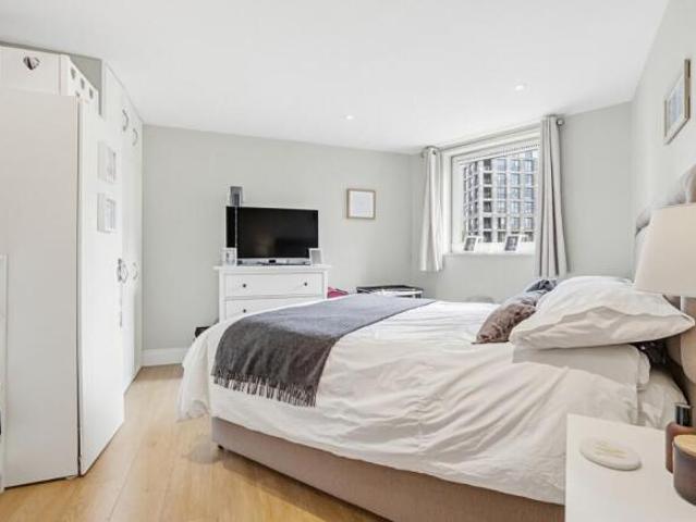 Flat for rent in Cat Hill