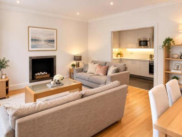 Flat for rent in Cat Hill, England