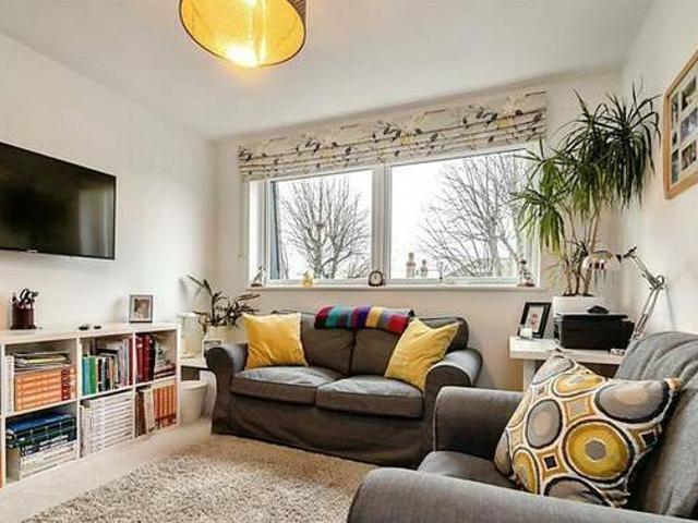 House for rent in Surrey
