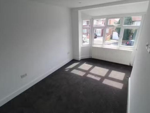 House for rent in Burnt Oak, Greater London