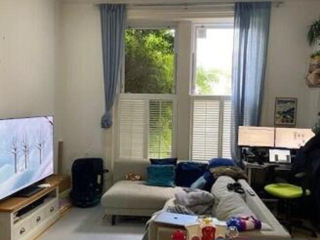 Flat for rent in Cat Hill