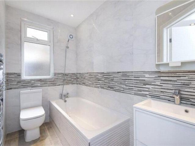 Flat for rent in Cat Hill