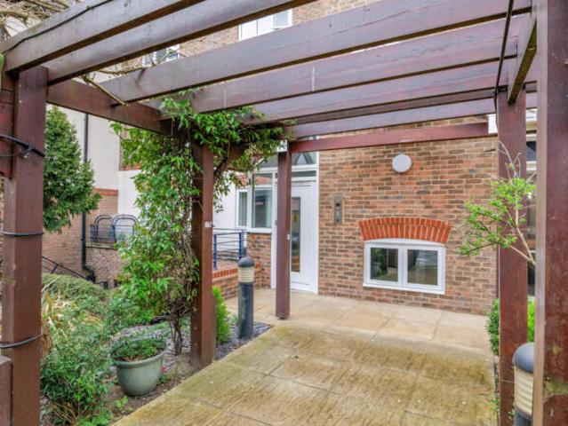 Flat for rent in Kingston Upon Thames, Greater London