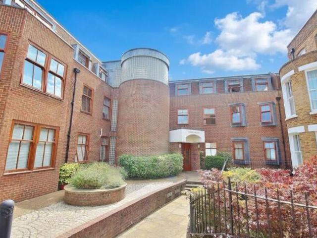 Flat for rent in Isleworth, Greater London