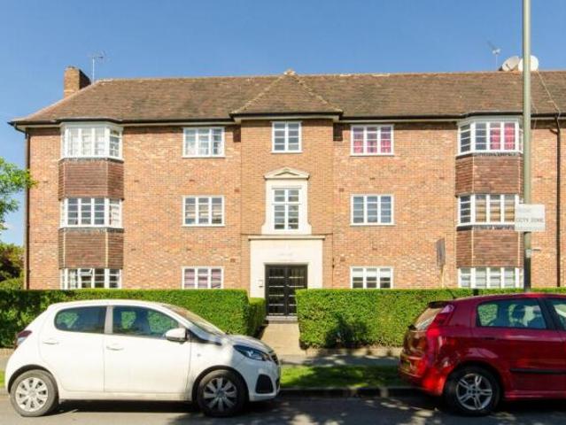 Flat for rent in East Finchley, Isle Of Man