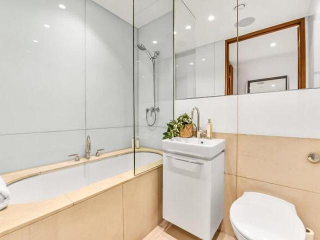 Flat for rent in Camden Town, Greater London